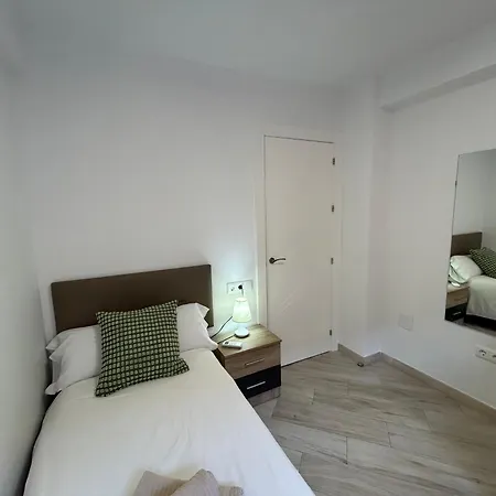 Adoorable Center Малага